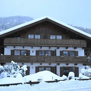  Apartment Haus Elgin